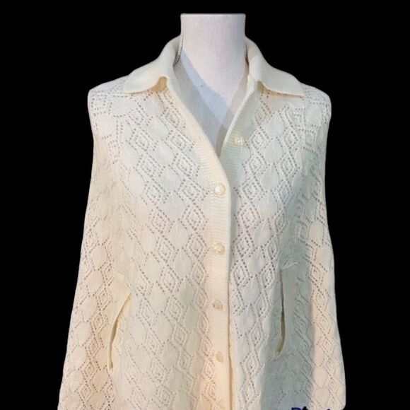 Vintage Loomknits Cream Crocheted Cape/Poncho - Picture 1 of 13